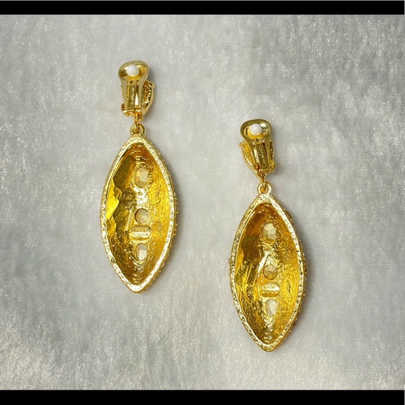 Oscar de la Renta Crystal Drop Earrings - Picture 2 of 4